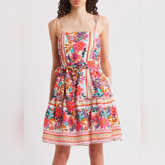 julia jordan Dresses & Skirts - Julia Jordan Floral Mini Dress Size M NWT